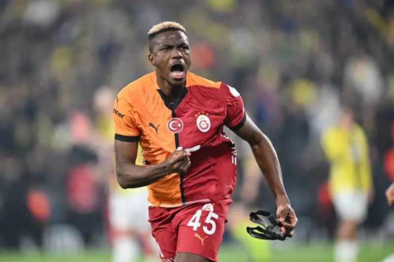 تقارير حصرية: أوسيمين يتطلع للانتقال إلى الهلال خلال ميركاتو الصيف