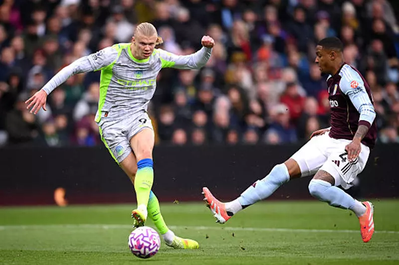 مانشستر سيتي يسقط على ملعب أستون فيلا في بريميرليج