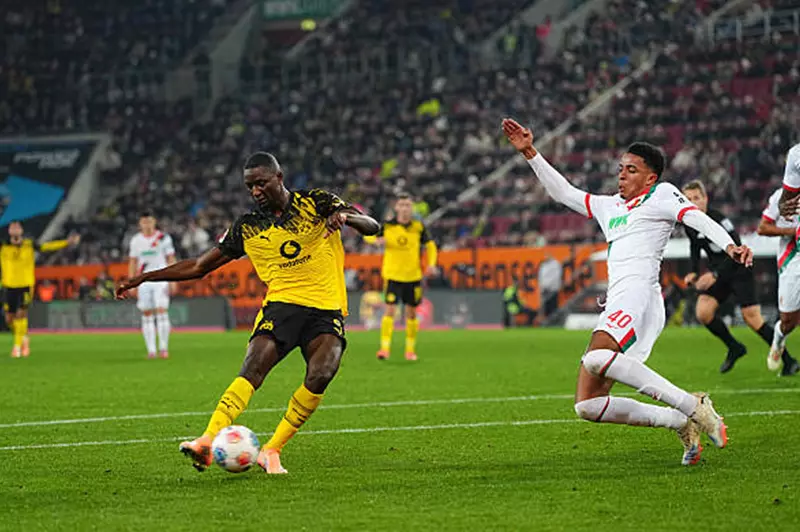 بهدف جيراسي.. بوروسيا دورتموند يهزم أوجسبورج